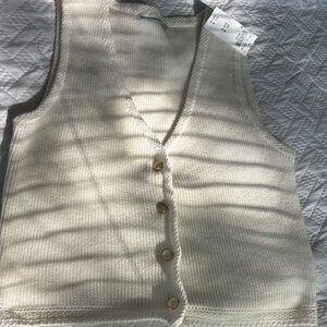 Abercrombie & Fitch Off-White V-Neck Sweater Vest